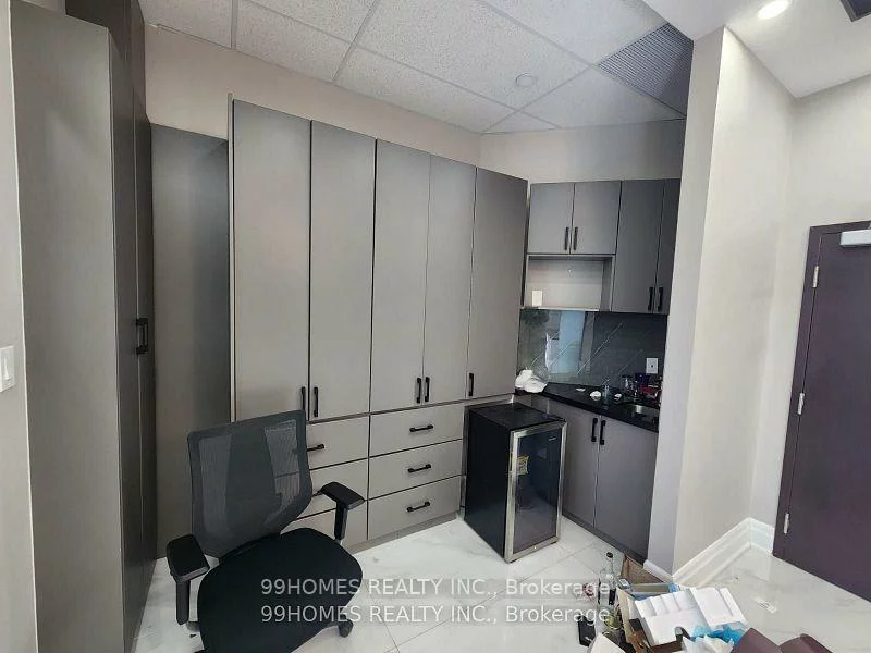 268, Derry Road W, Meadowvale Village, Mississauga