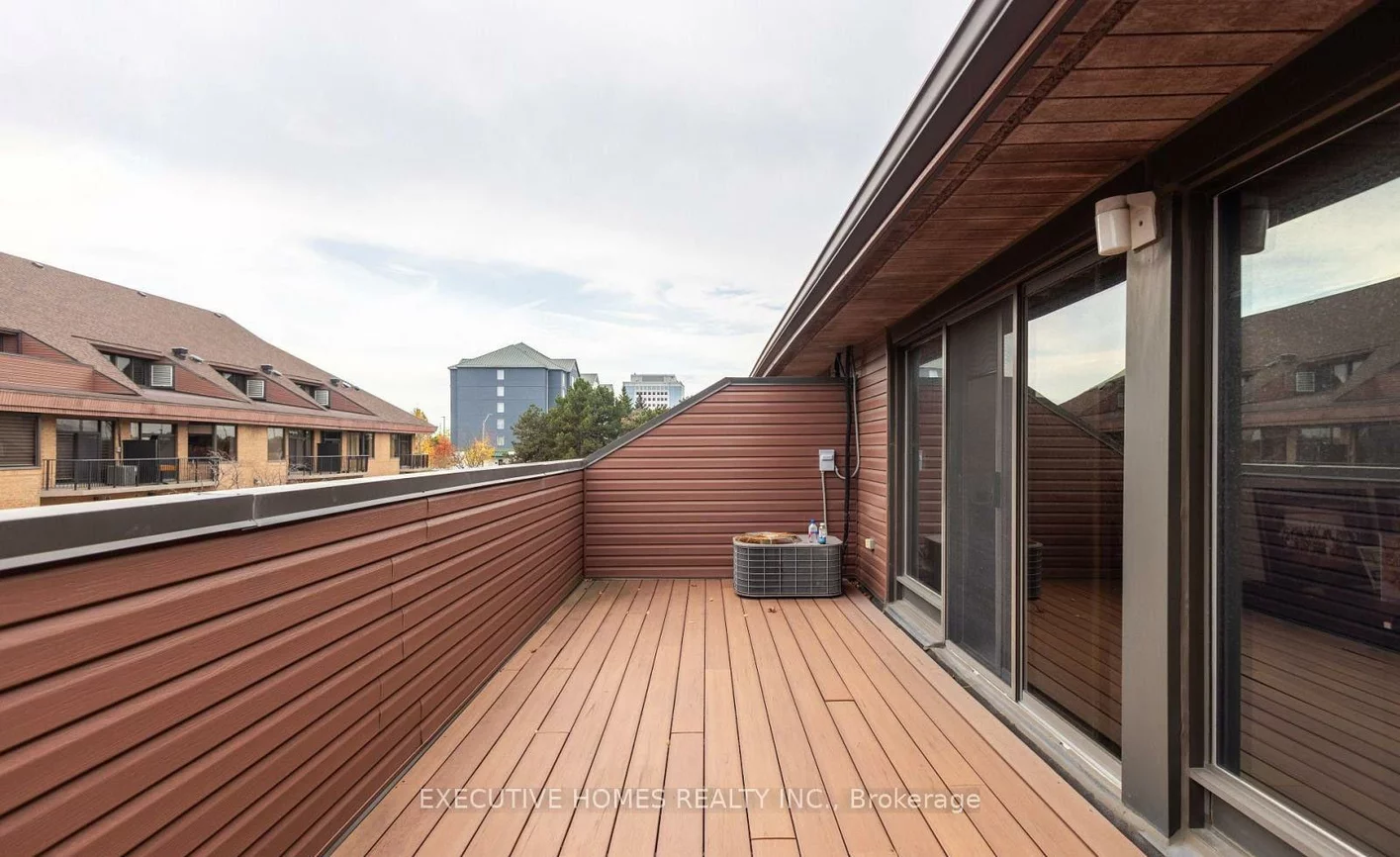 120, Traders, Gateway, Mississauga