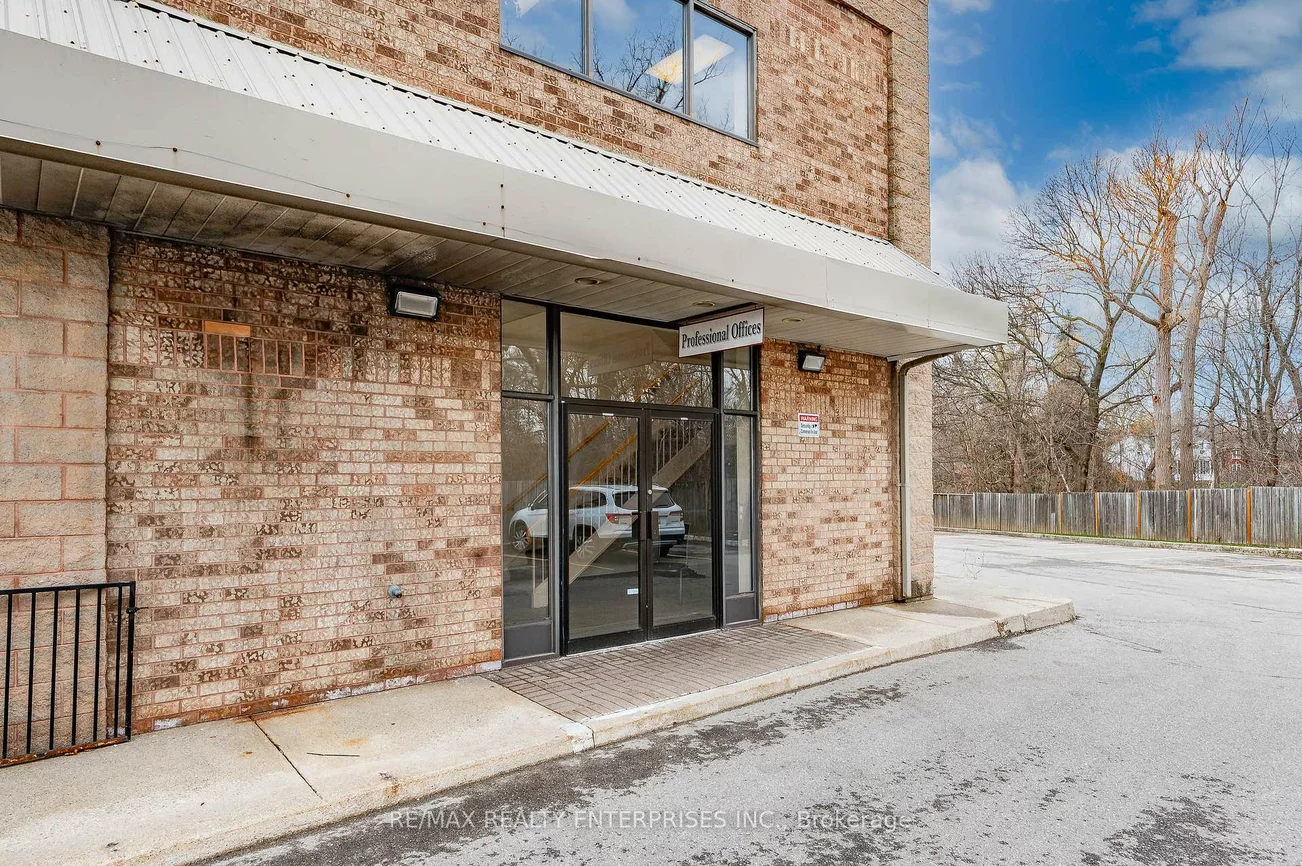 1801, Lakeshore, Clarkson, Mississauga