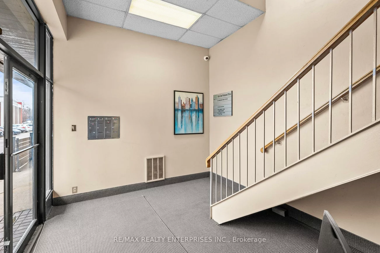1801, Lakeshore, Clarkson, Mississauga