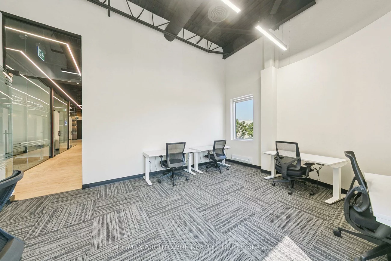 320, Matheson, Gateway, Mississauga