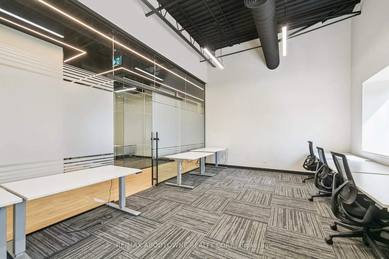 320, Matheson, Gateway, Mississauga