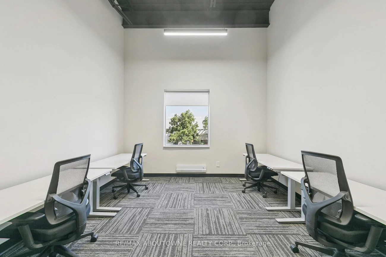 320, Matheson, Gateway, Mississauga