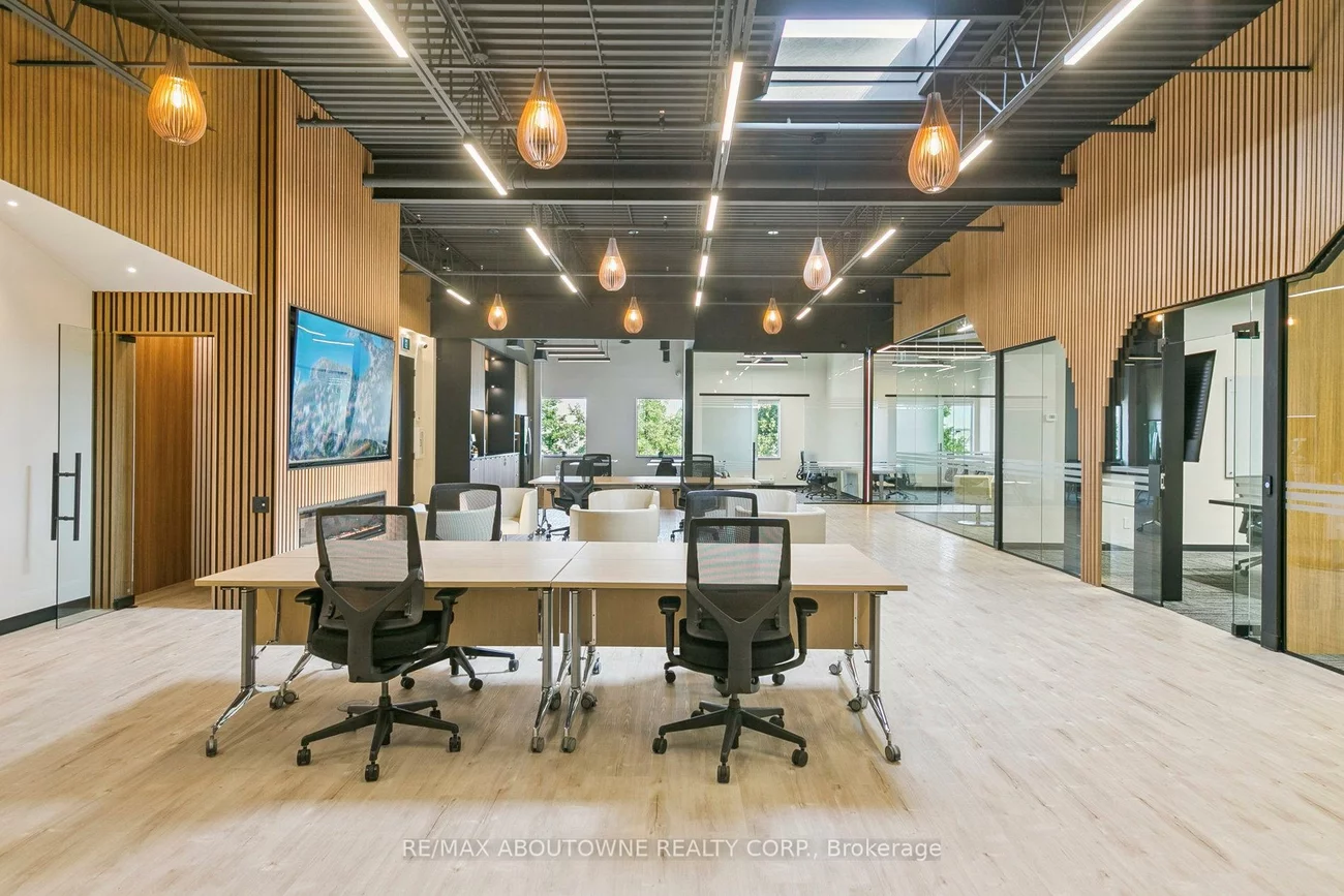 320, Matheson, Gateway, Mississauga