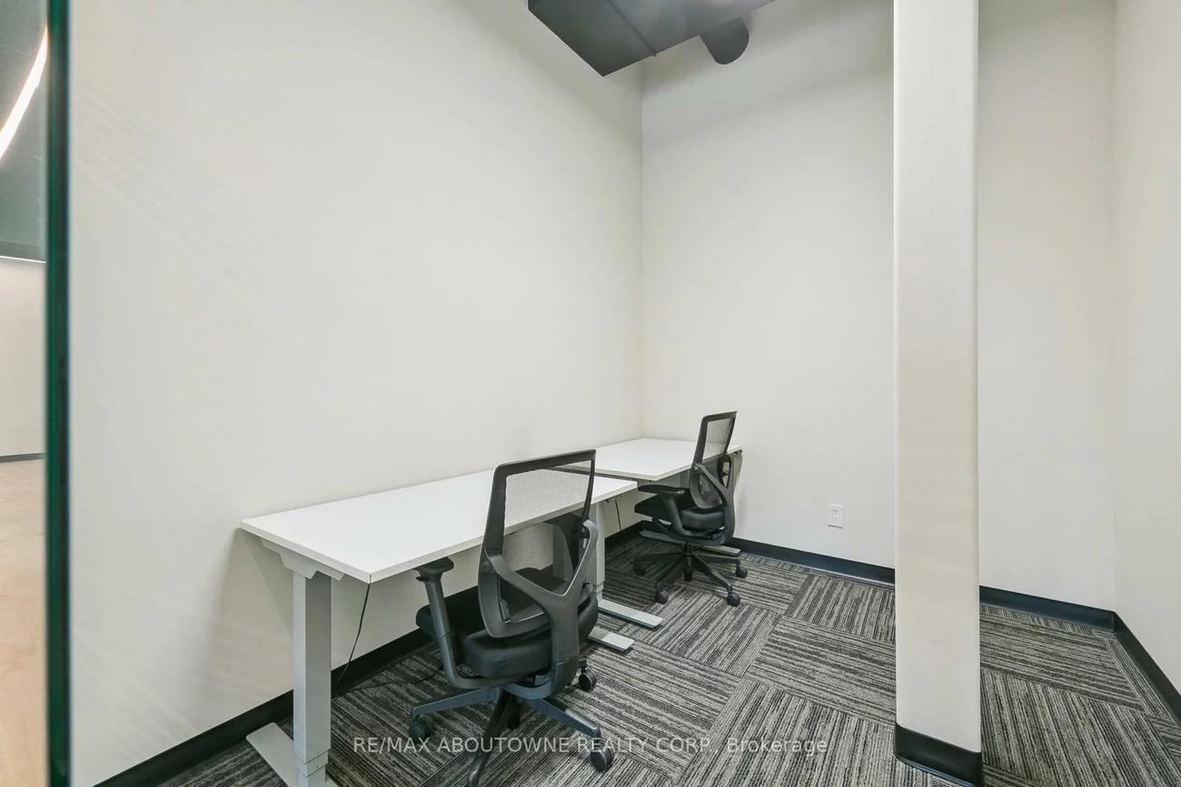 320, Matheson, Gateway, Mississauga