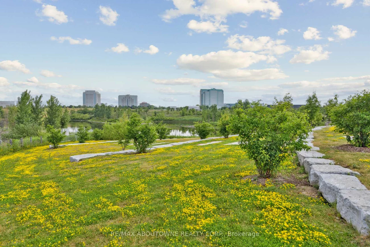 320, Matheson, Gateway, Mississauga