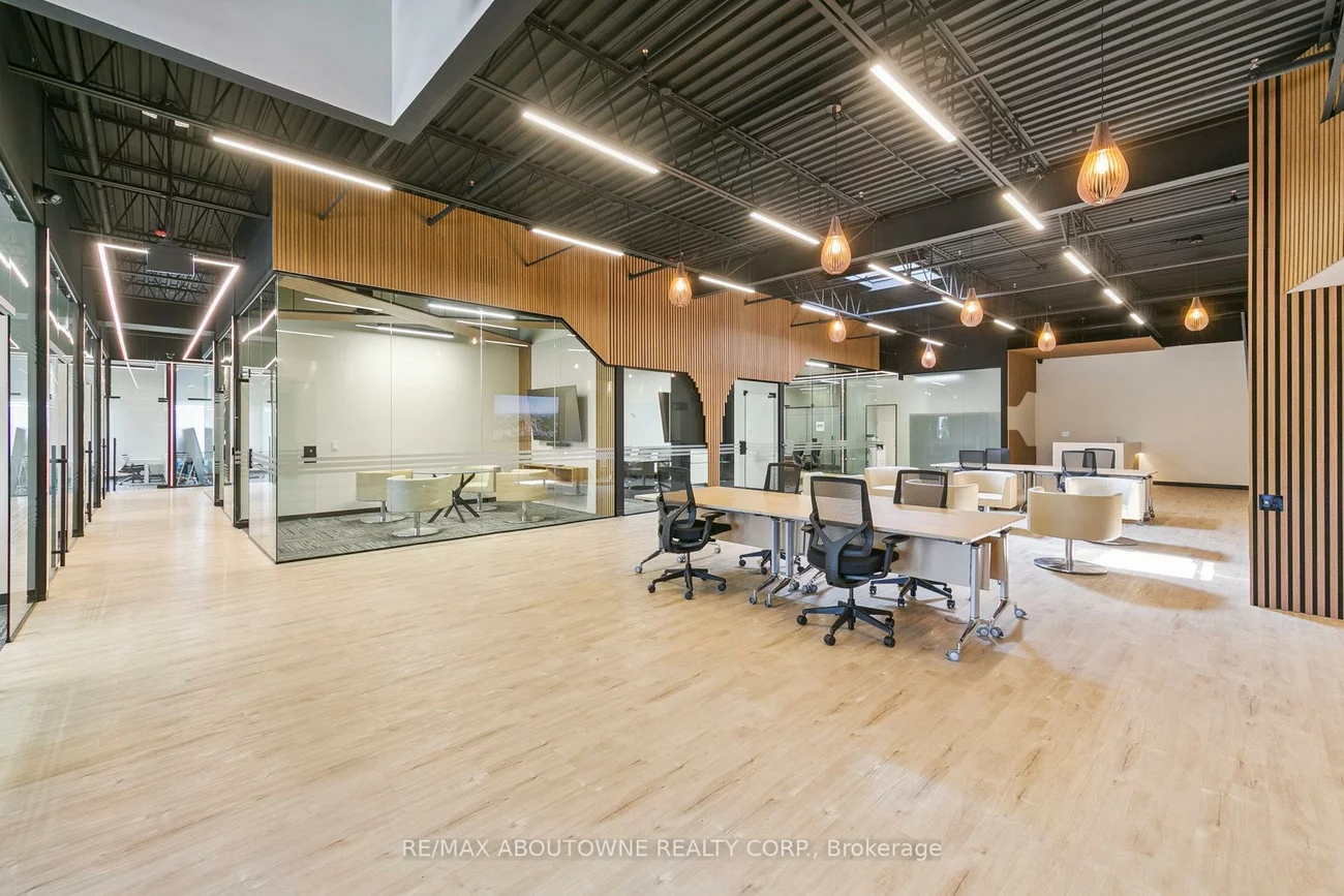 320, Matheson, Gateway, Mississauga