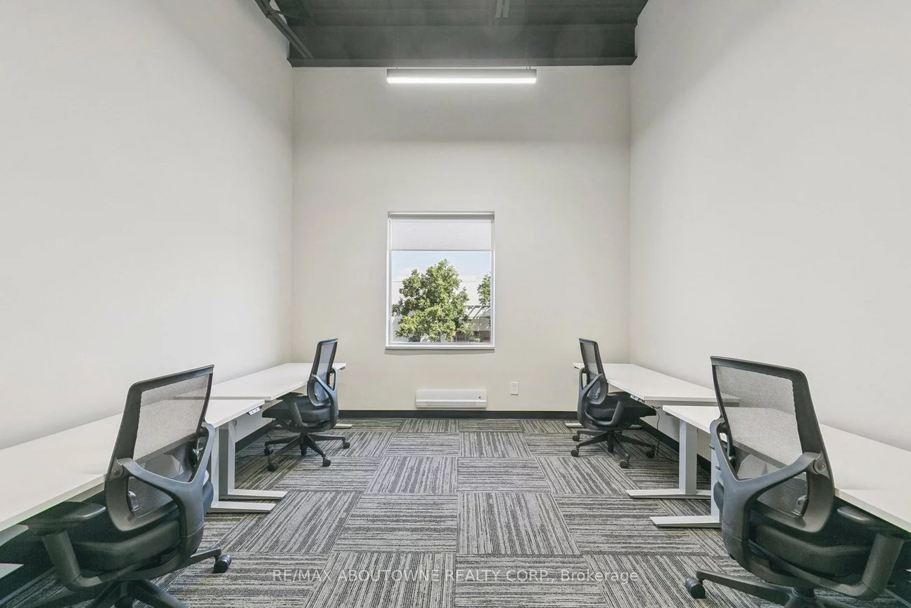 320, Matheson, Gateway, Mississauga