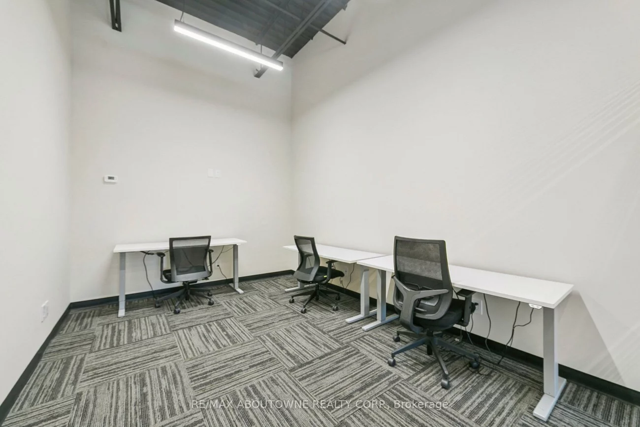 320, Matheson, Gateway, Mississauga