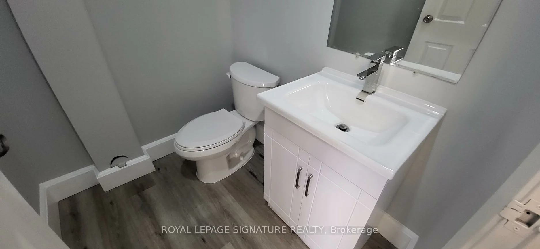 225, Traders, Gateway, Mississauga