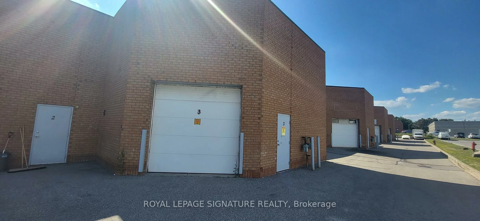 225, Traders, Gateway, Mississauga