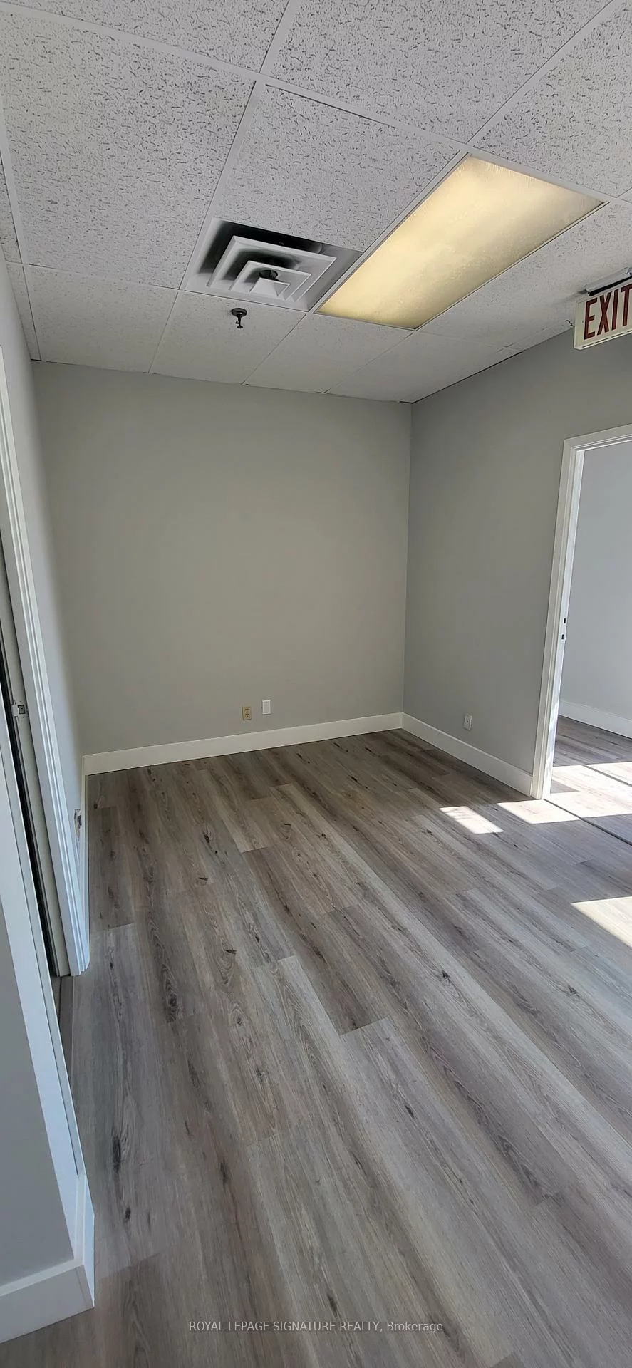 225, Traders, Gateway, Mississauga