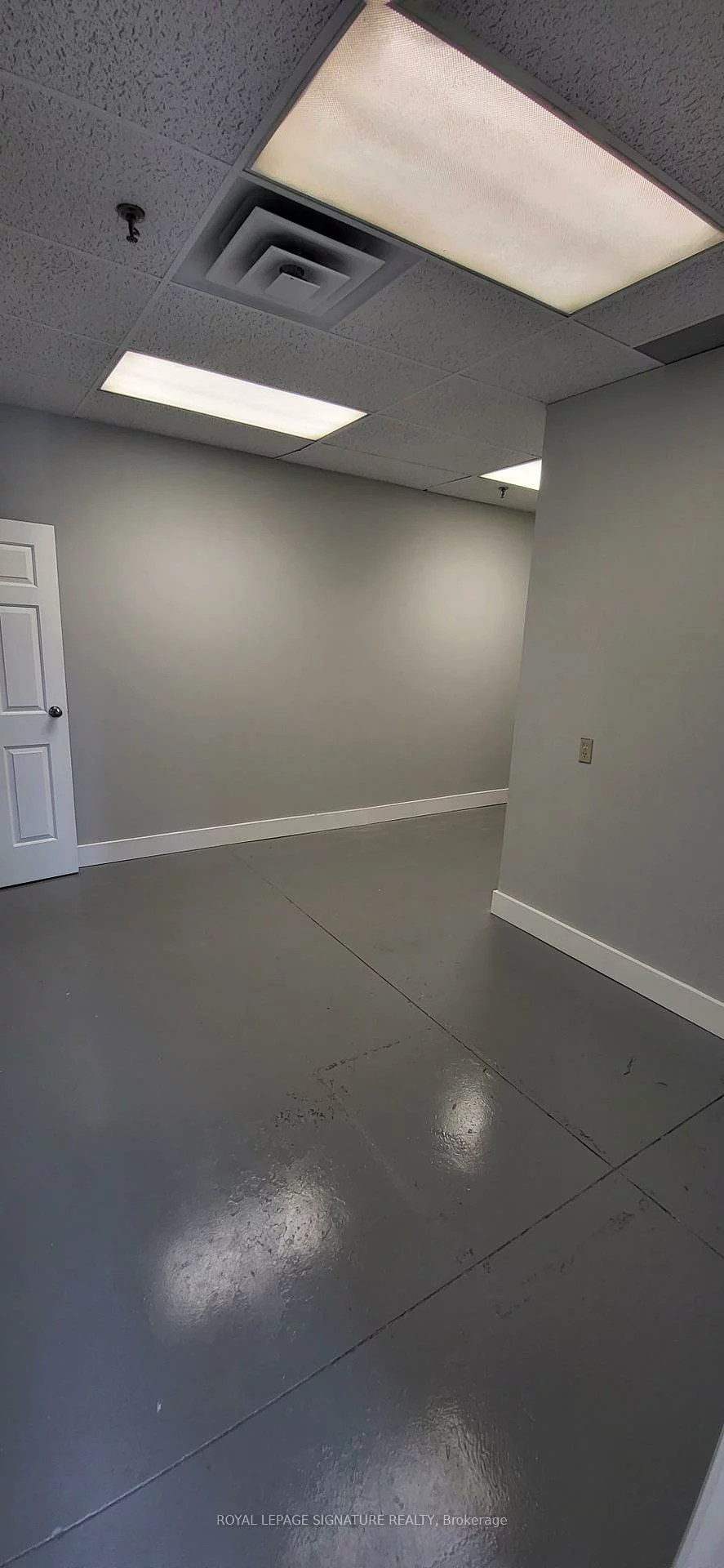 225, Traders, Gateway, Mississauga