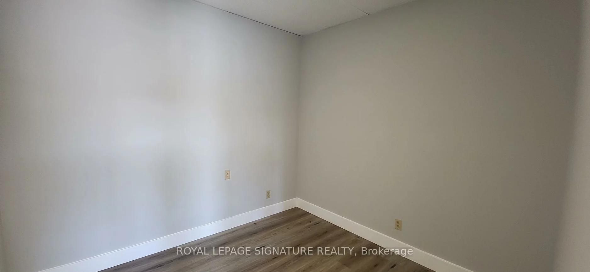 225, Traders, Gateway, Mississauga