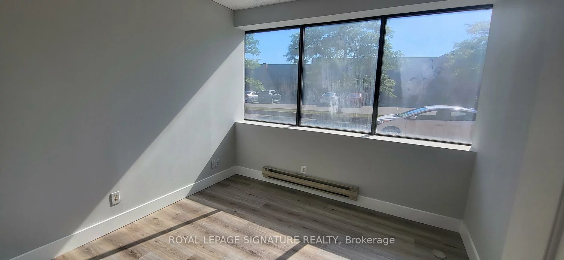 225, Traders, Gateway, Mississauga