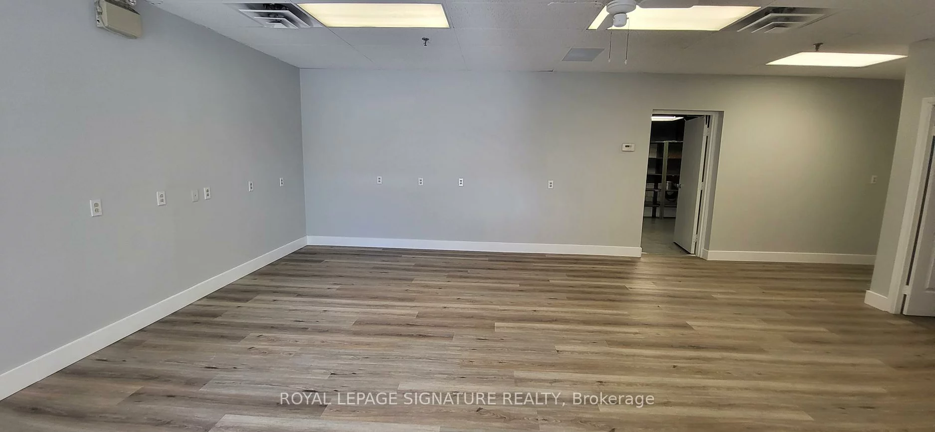225, Traders, Gateway, Mississauga