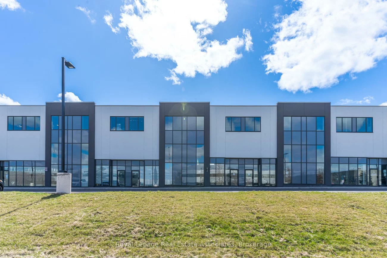 5270, Solar, Airport Corporate, Mississauga