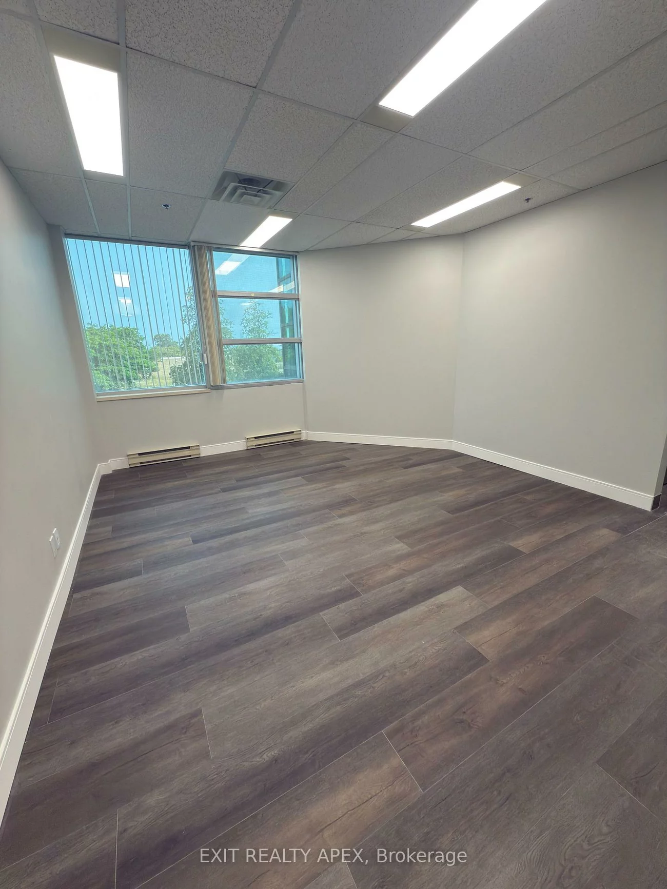 135, Matheson, Gateway, Mississauga