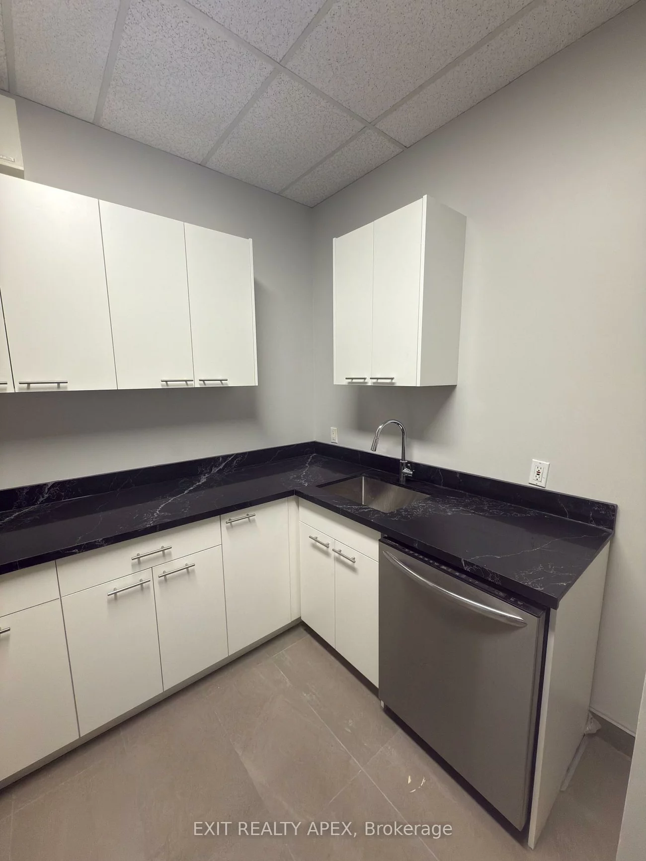 135, Matheson, Gateway, Mississauga