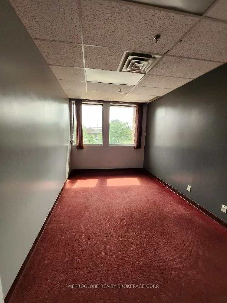 5511, Tomken, Northeast, Mississauga
