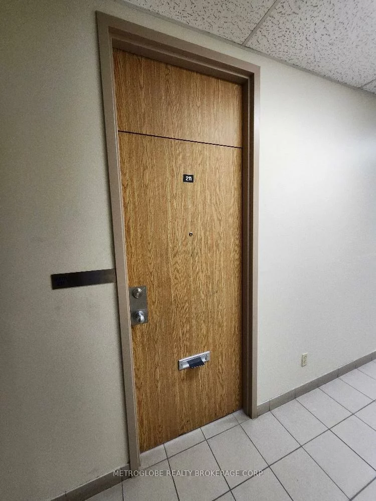 5511, Tomken, Northeast, Mississauga