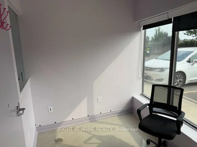 3018, Winston Churchill, Western Business Park, Mississauga
