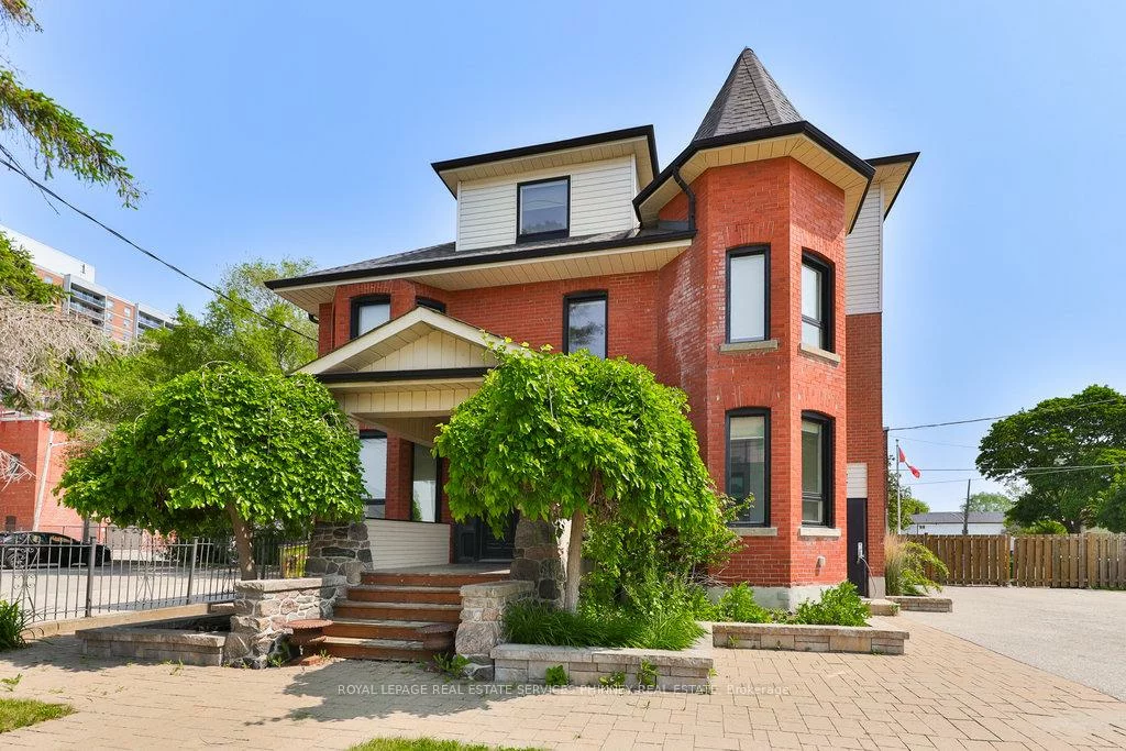 15, Mississauga, Port Credit, Mississauga