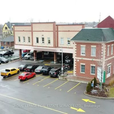 49, Queen, Streetsville, Mississauga