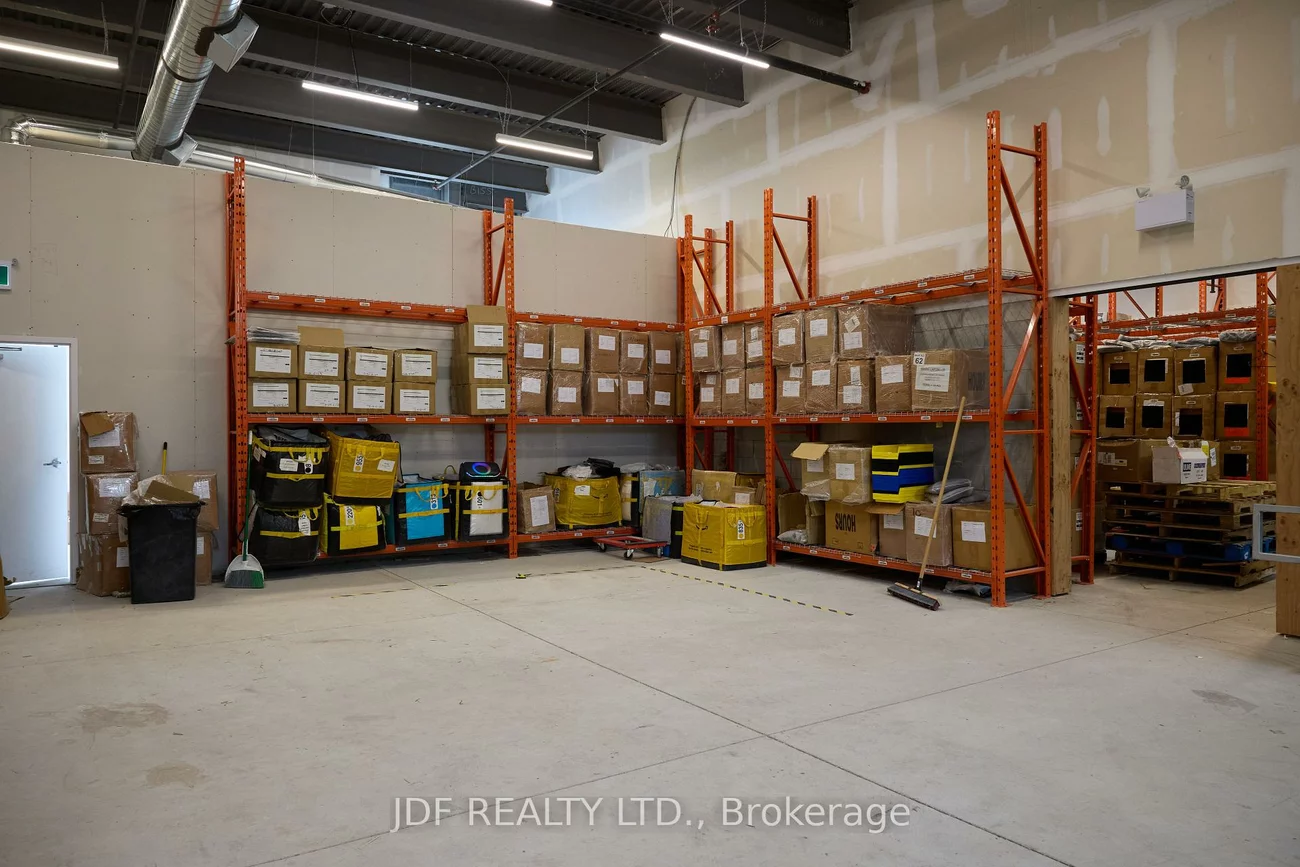 5270, Solar, Airport Corporate, Mississauga