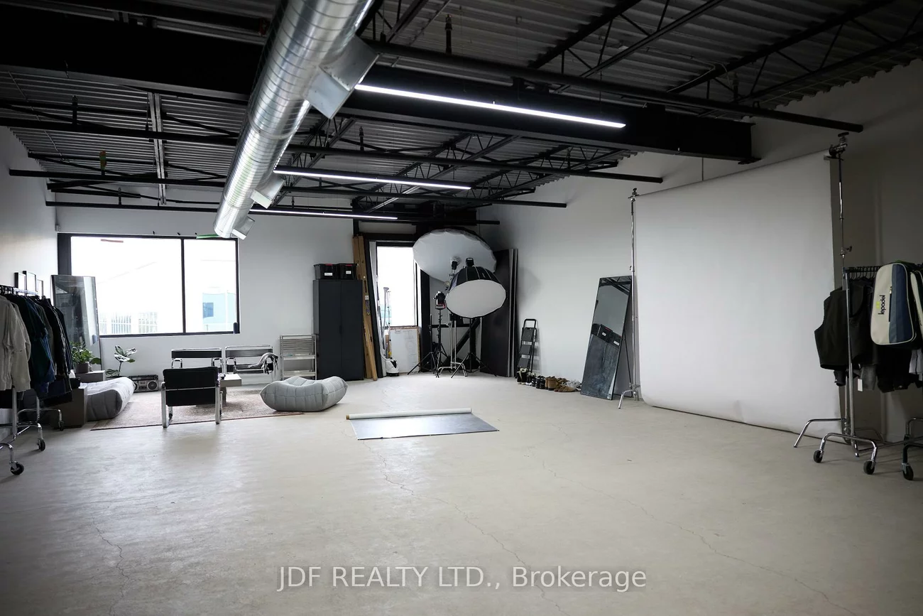 5270, Solar, Airport Corporate, Mississauga