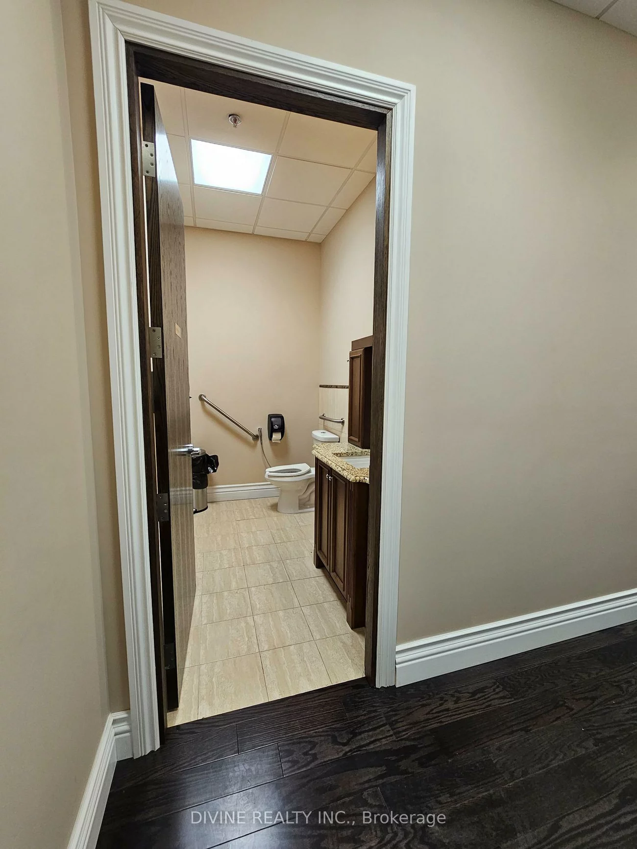 1065, Canadian, Northeast, Mississauga