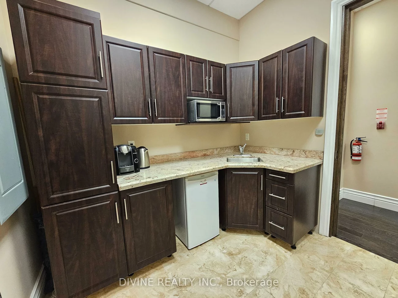 1065, Canadian, Northeast, Mississauga