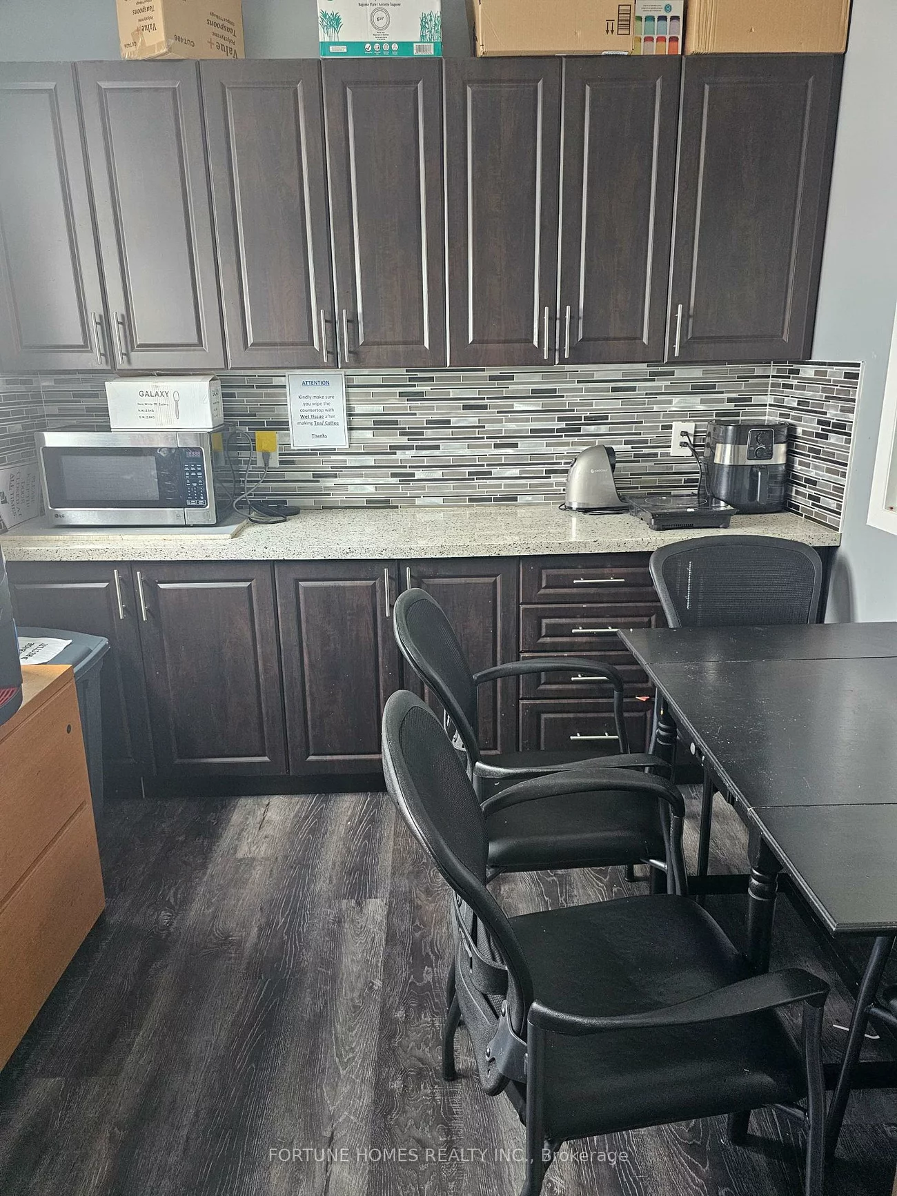 7025, Tomken, Northeast, Mississauga