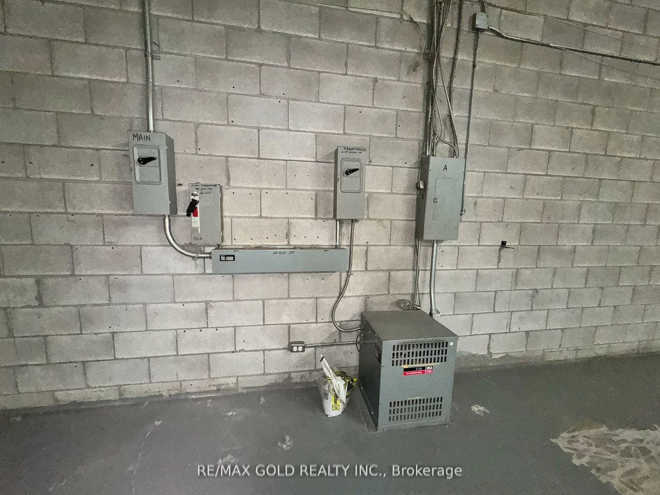 1935, Drew, Northeast, Mississauga