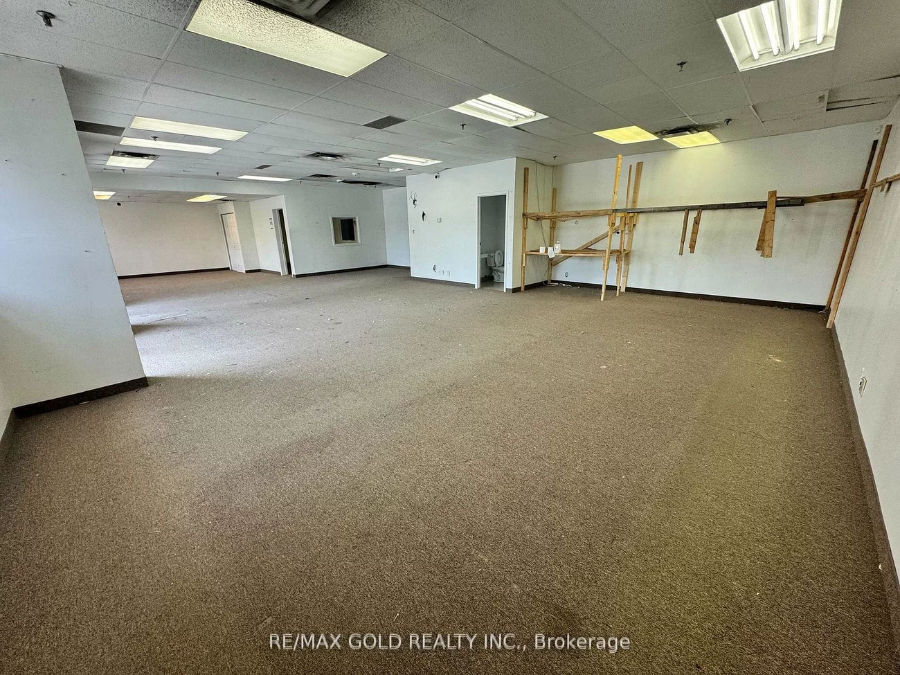 1935, Drew, Northeast, Mississauga