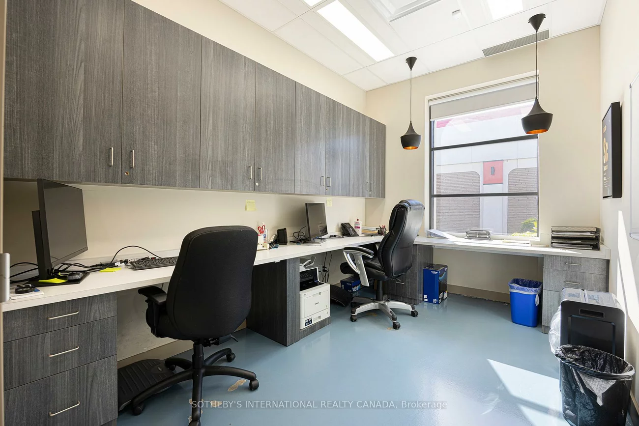 755, Queensway, Dixie, Mississauga