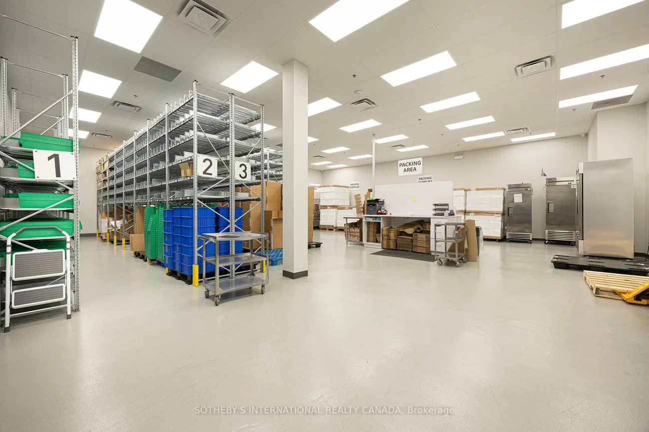 755, Queensway, Dixie, Mississauga