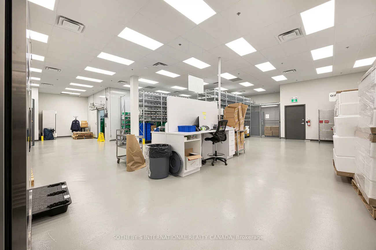 755, Queensway, Dixie, Mississauga