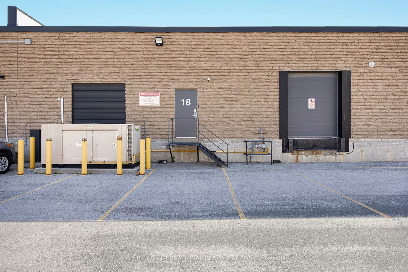 755, Queensway, Dixie, Mississauga