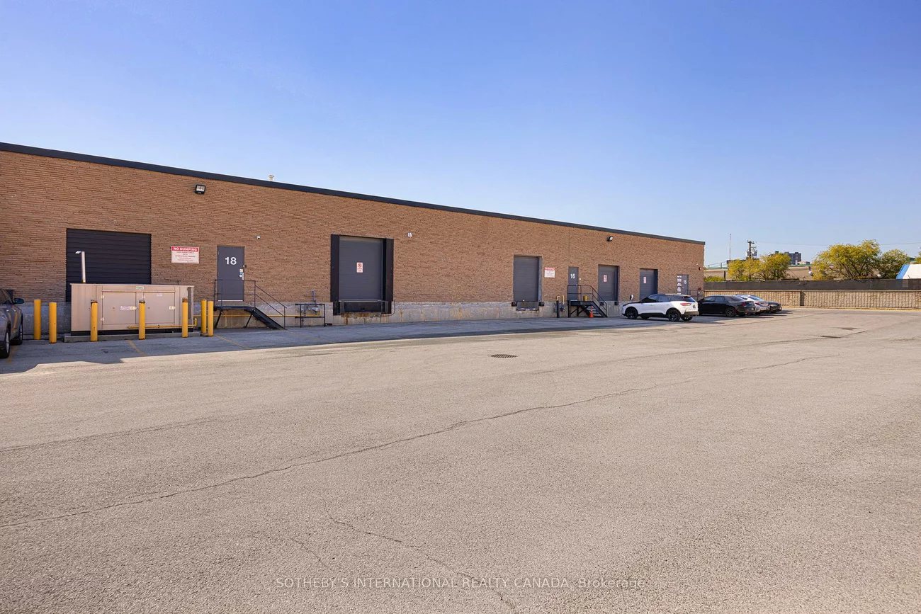 755, Queensway, Dixie, Mississauga