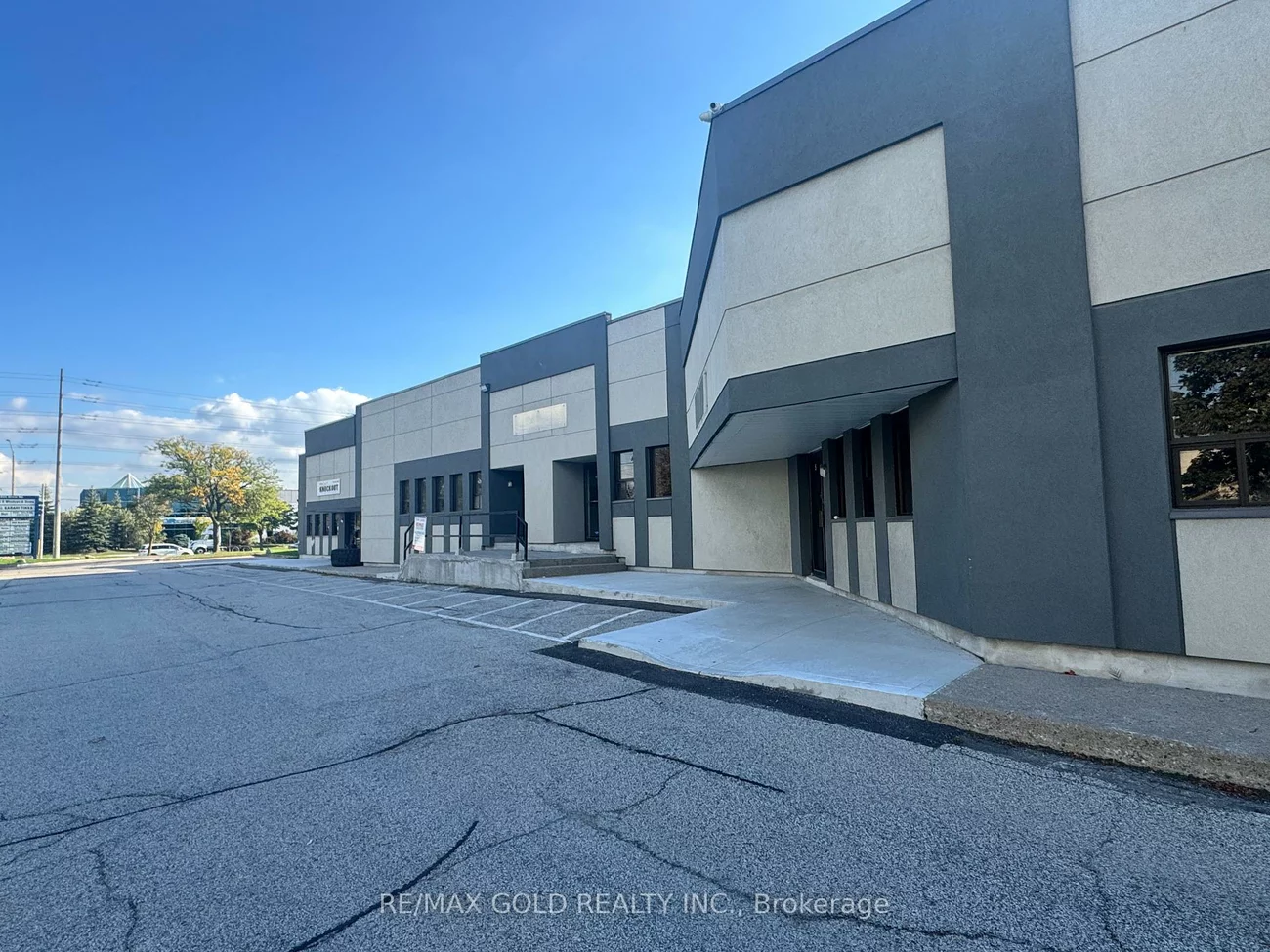 1935, Drew, Northeast, Mississauga