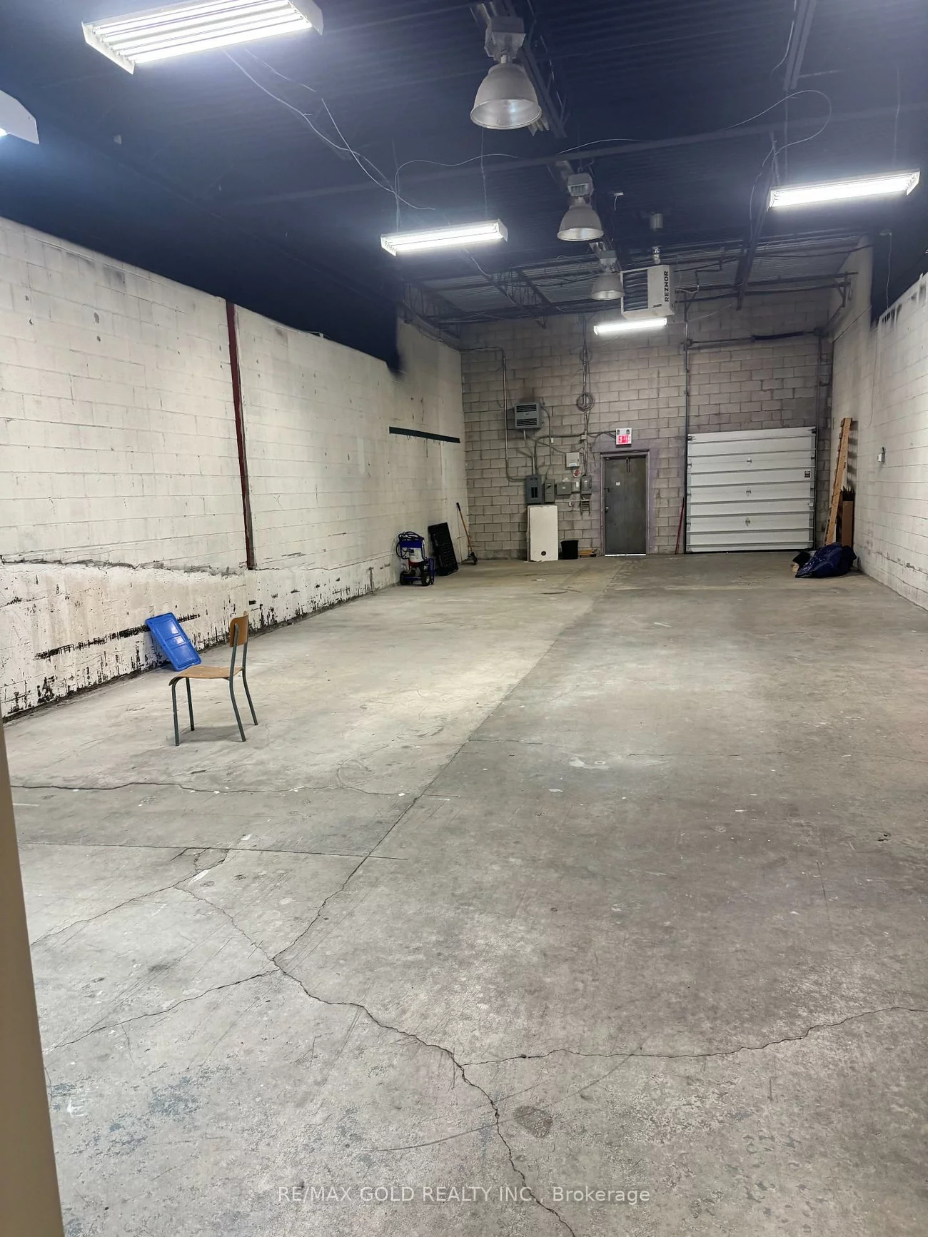 1935, Drew, Northeast, Mississauga