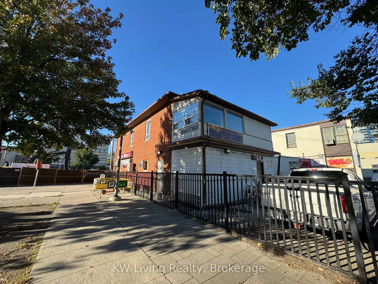 14, Dundas, Cooksville, Mississauga