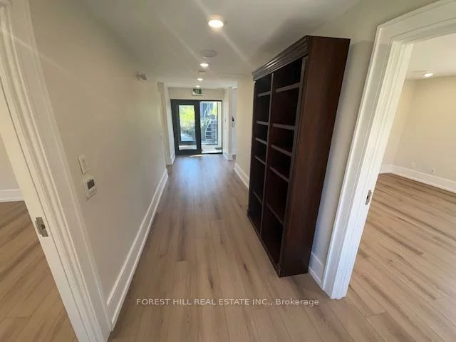 13, Thomas, Streetsville, Mississauga