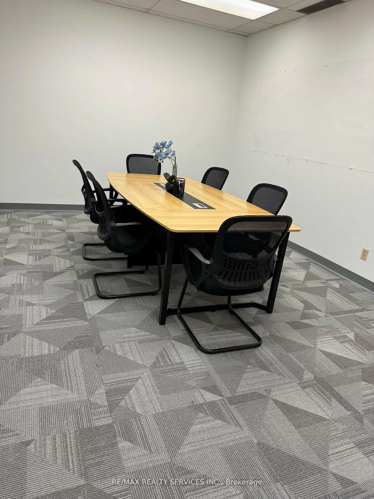 6705, Tomken rd, Northeast, Mississauga