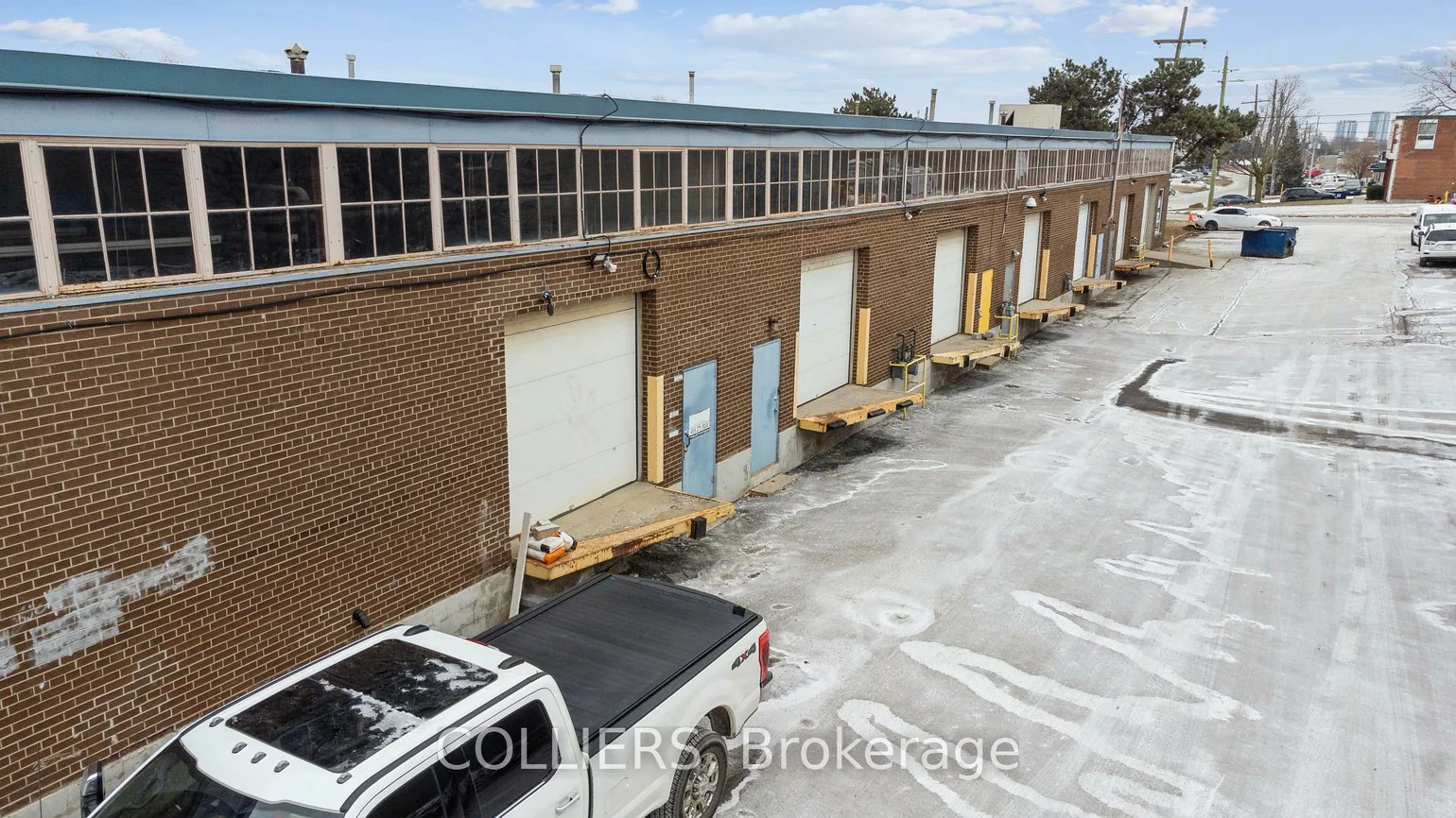 3279, Lenworth, Dixie, Mississauga