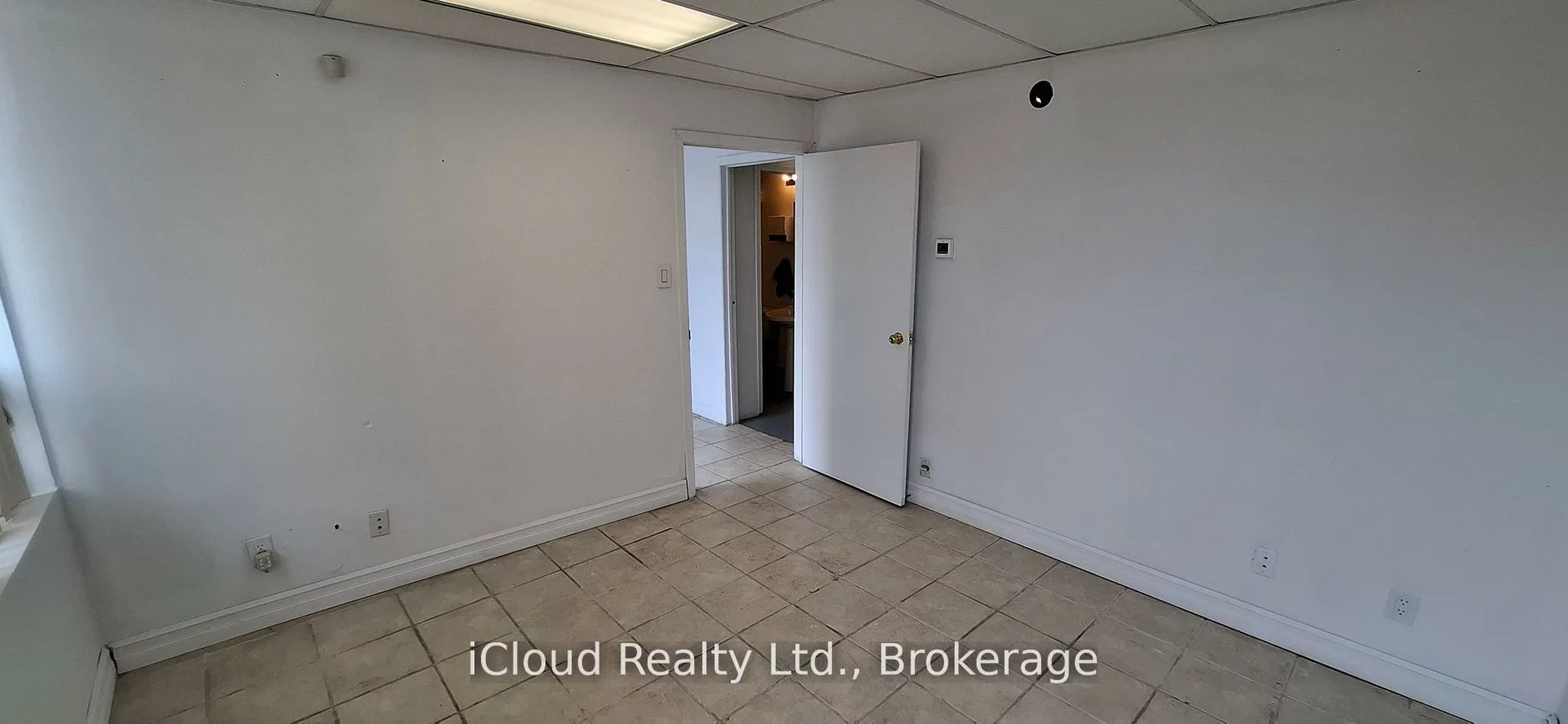 6033, Shawson, Airport Corporate, Mississauga