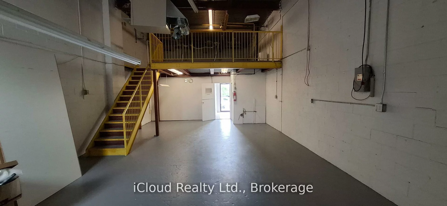 6033, Shawson, Airport Corporate, Mississauga