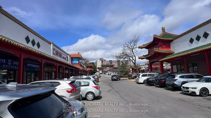 888, Dundas, Dixie, Mississauga