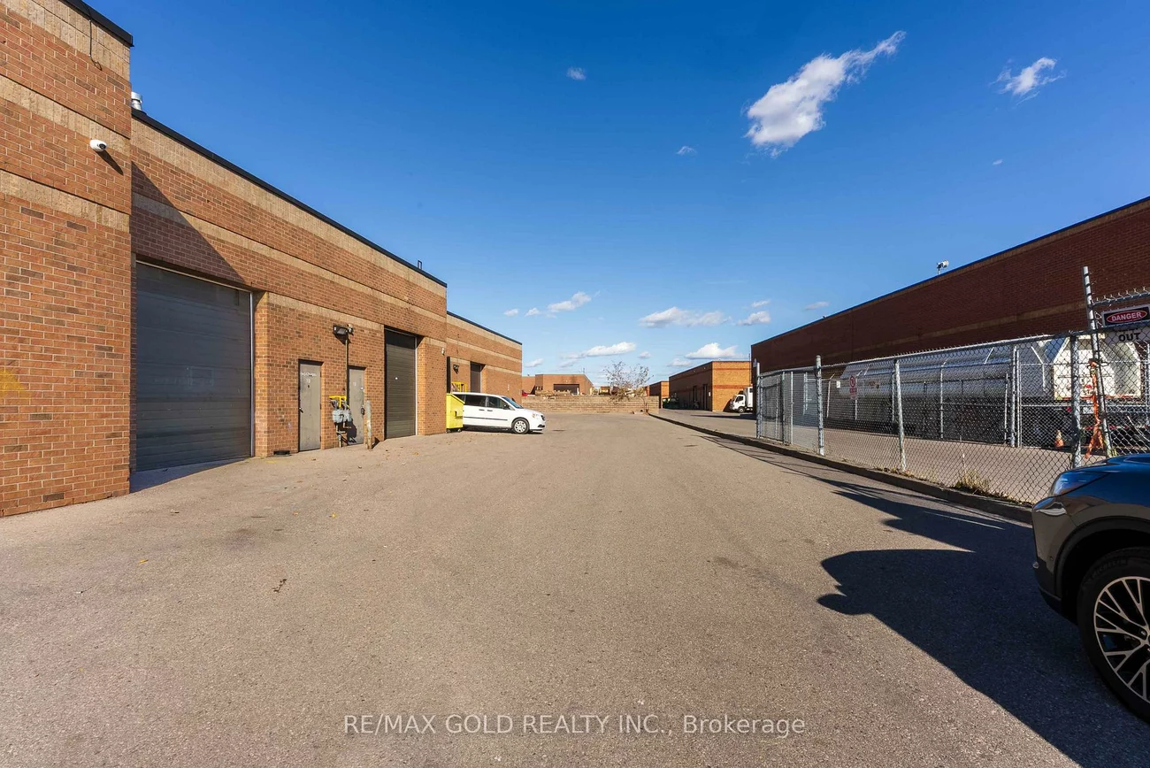 1320, Mid-Way, Northeast, Mississauga